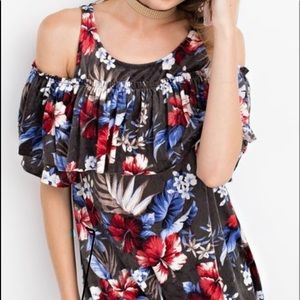 Velvet cold shoulder short sleeved top.